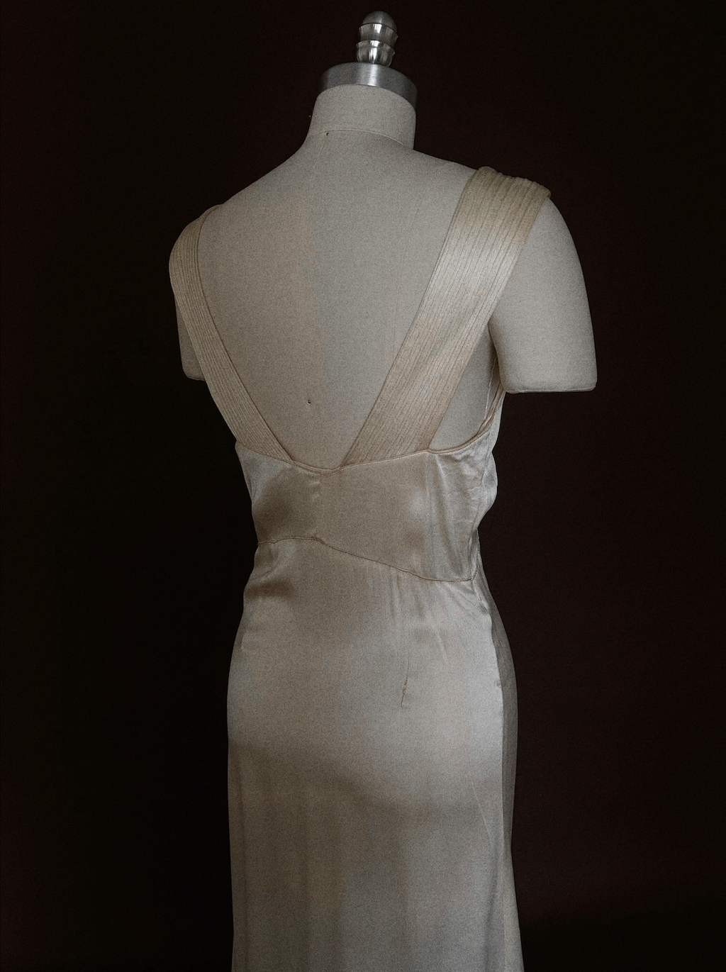 1930s Pintuck Gown