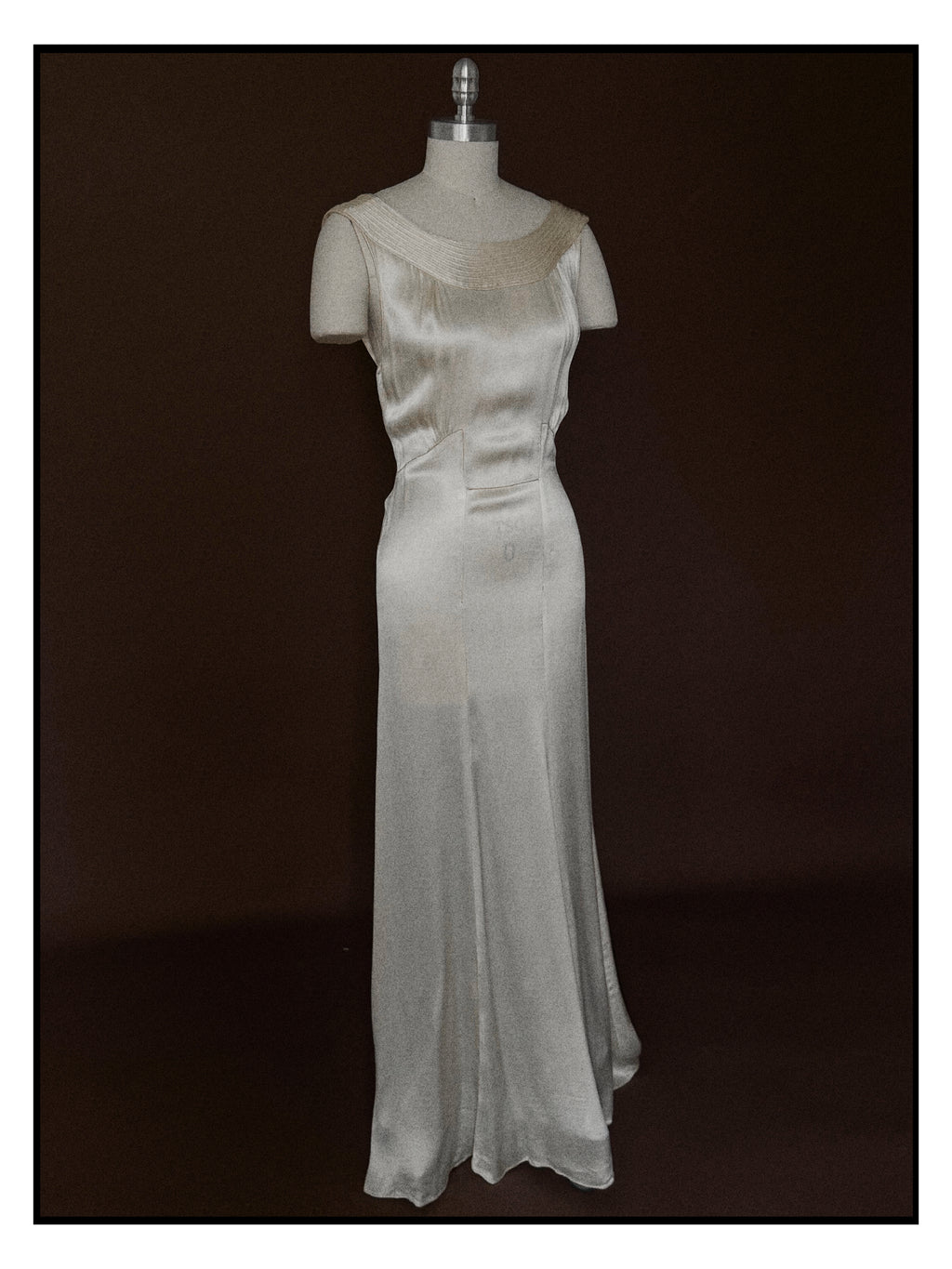1930s Pintuck Gown