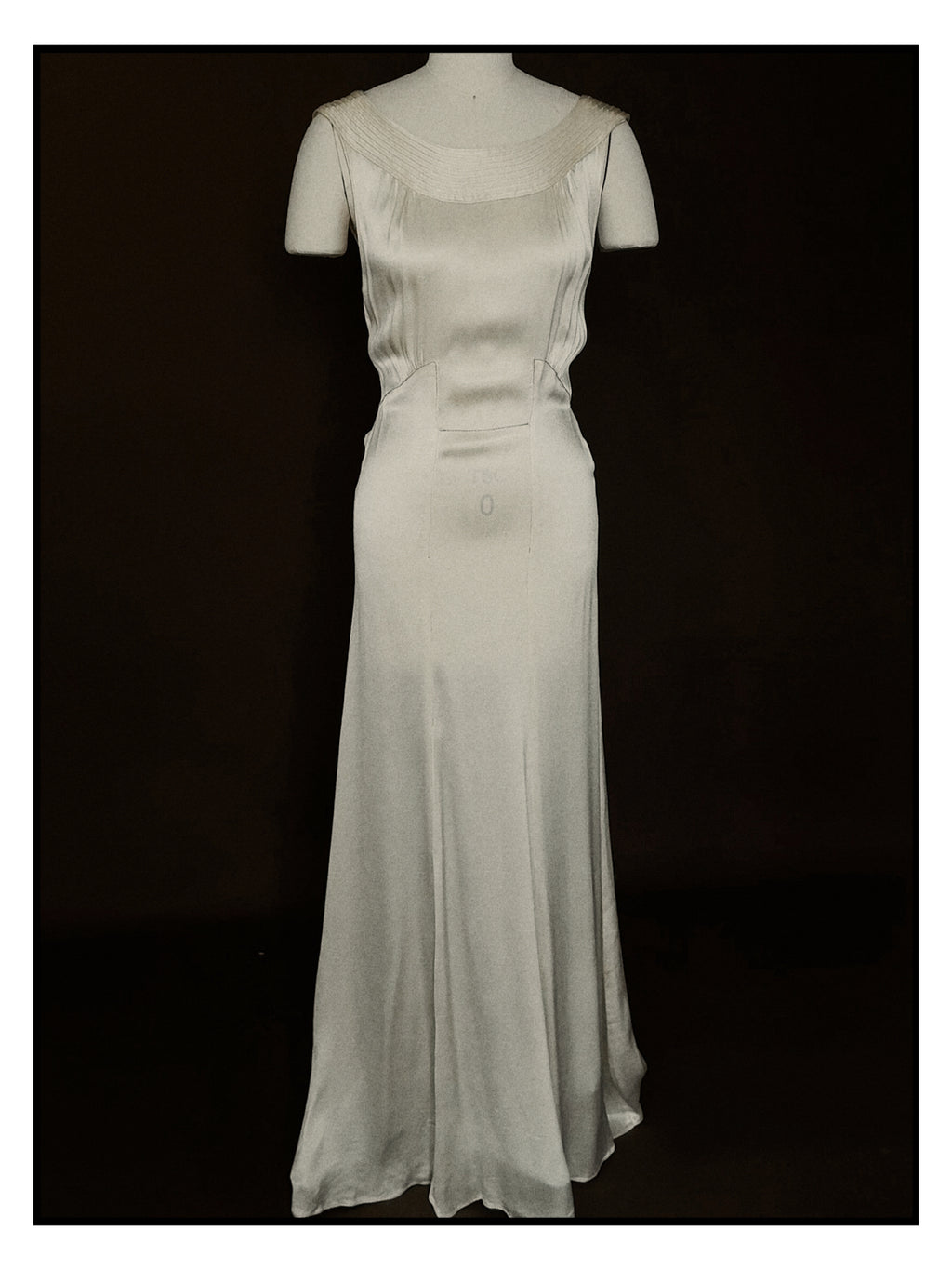 1930s Pintuck Gown