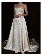 1940s Floral Brocade Sweetheart Gown with Detachable Train