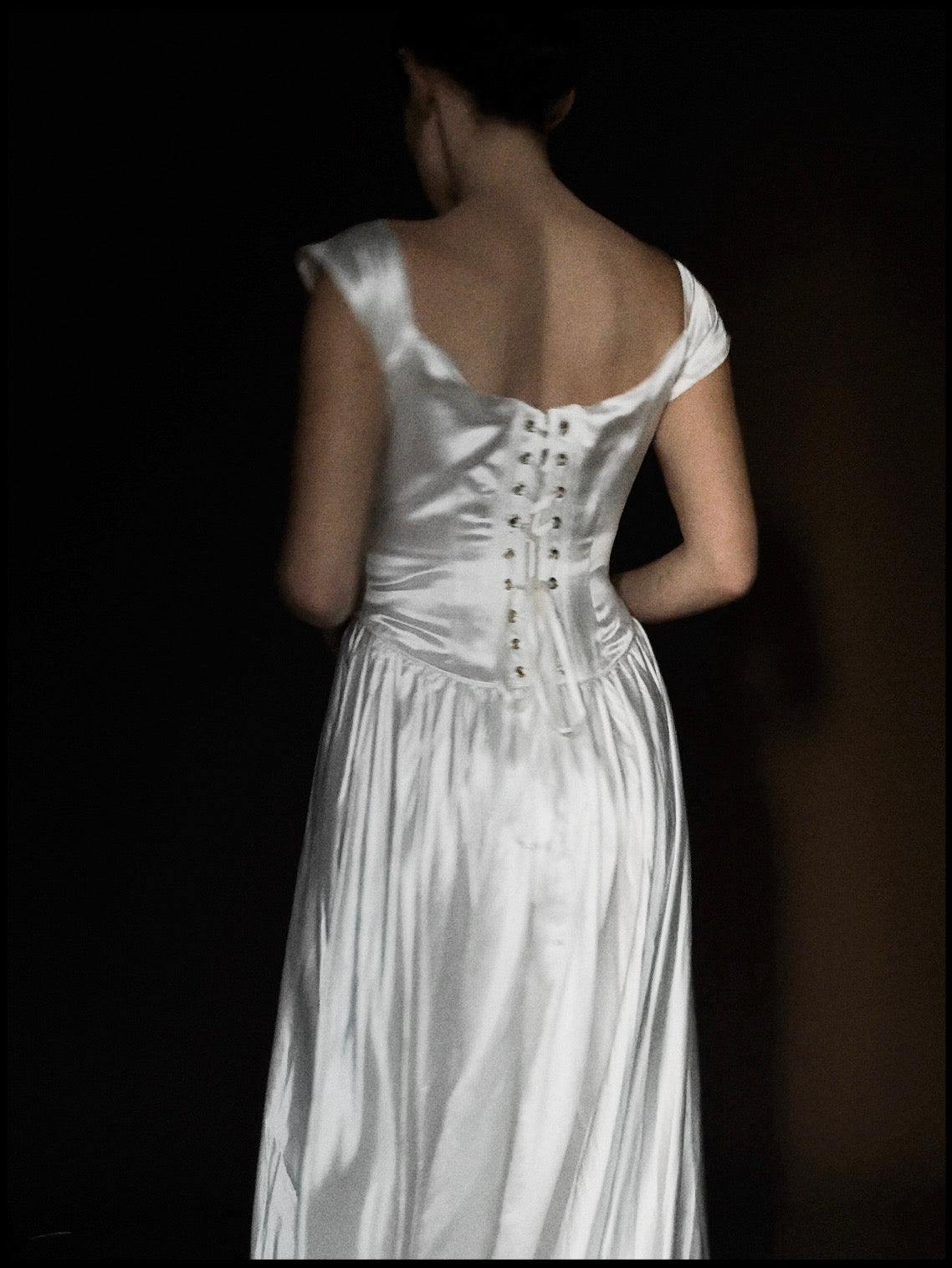 1940s Sweetheart Off-The-Shoulder Gown