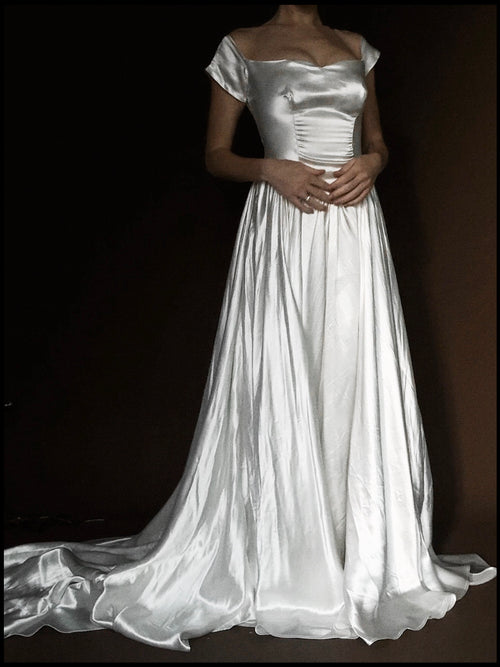 1940s Sweetheart Off-The-Shoulder Gown