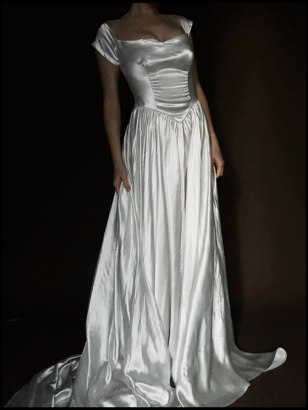 1940s Sweetheart Off-The-Shoulder Gown