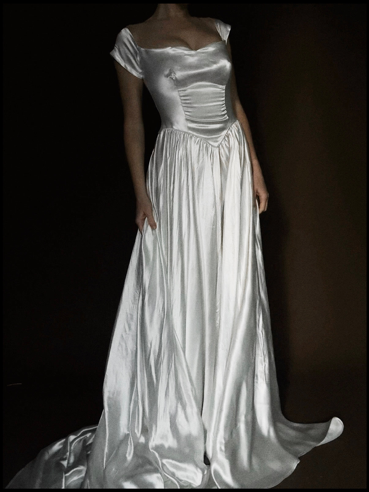 1940s Sweetheart Off-The-Shoulder Gown