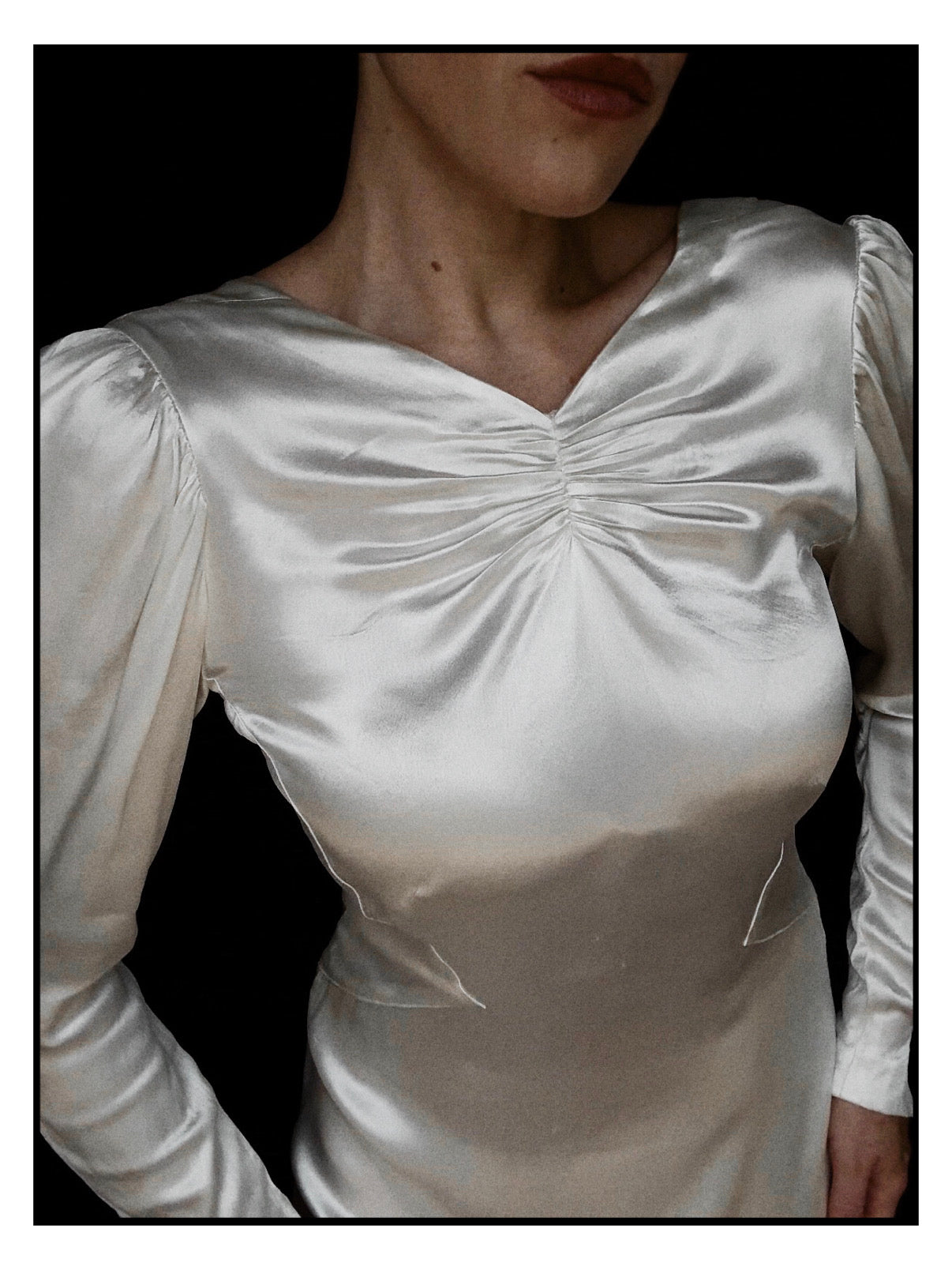1930s Ruched Long Sleeve Backless Gown