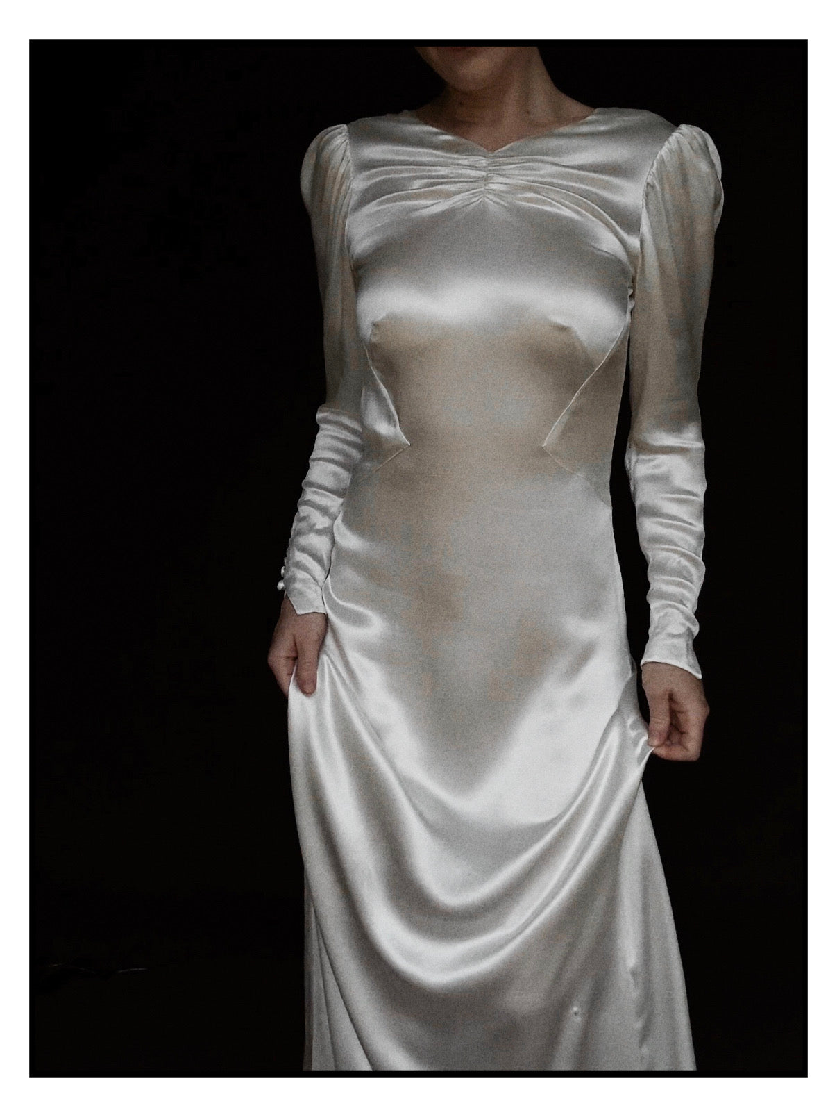 1930s Ruched Long Sleeve Backless Gown