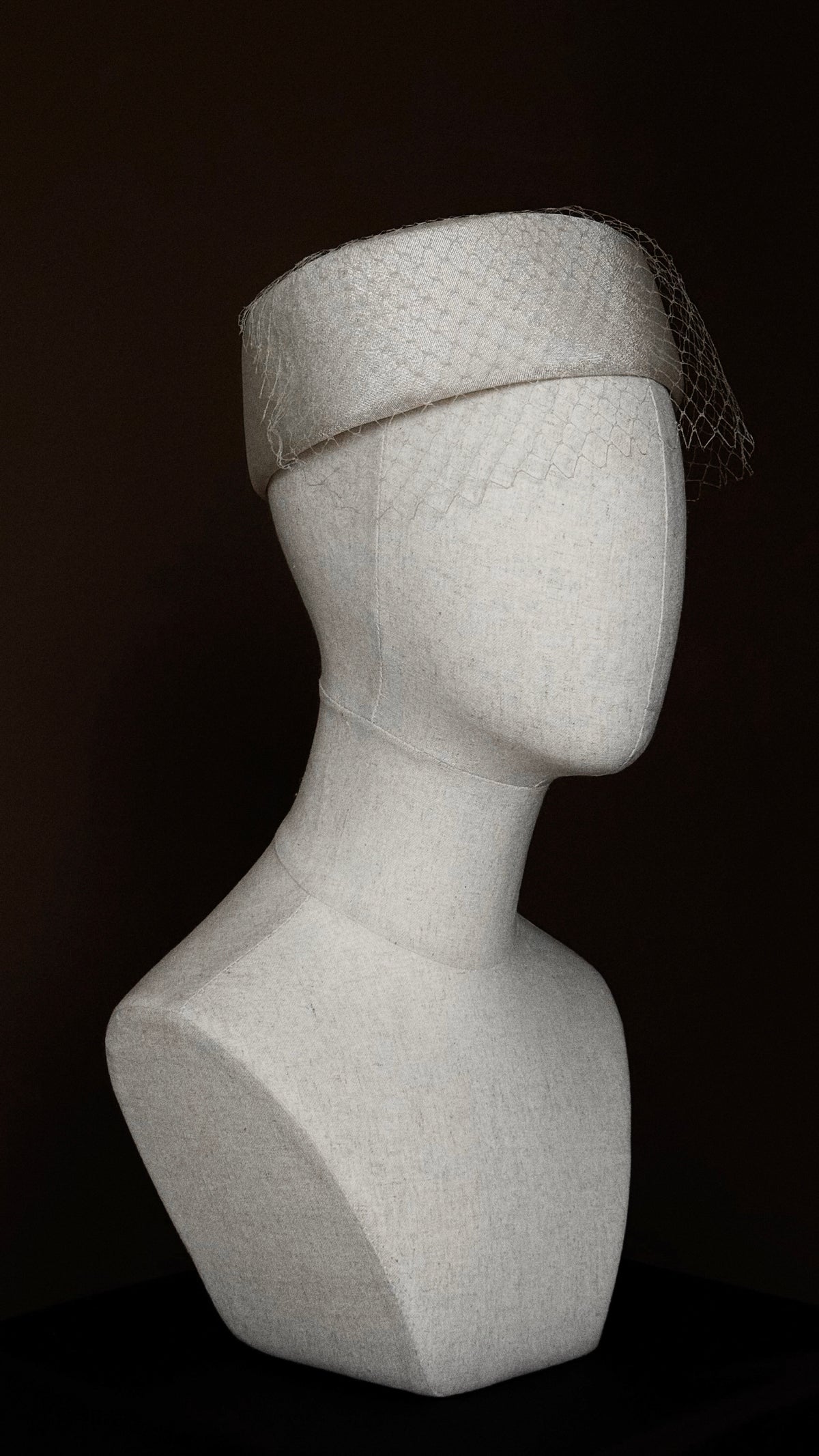 1960s Classic Pillbox Hat with Birdcage Veil