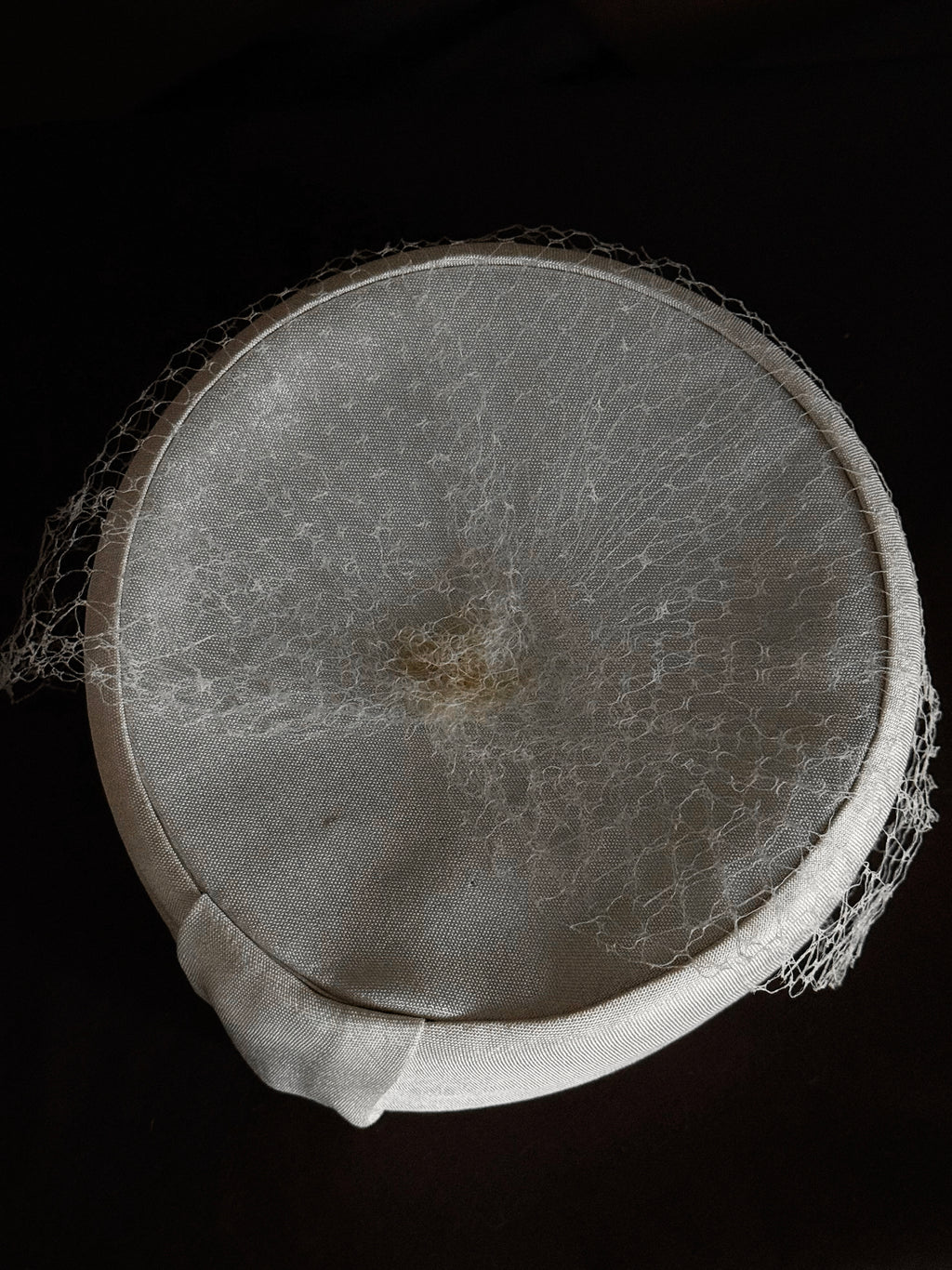 1960s Classic Pillbox Hat with Birdcage Veil