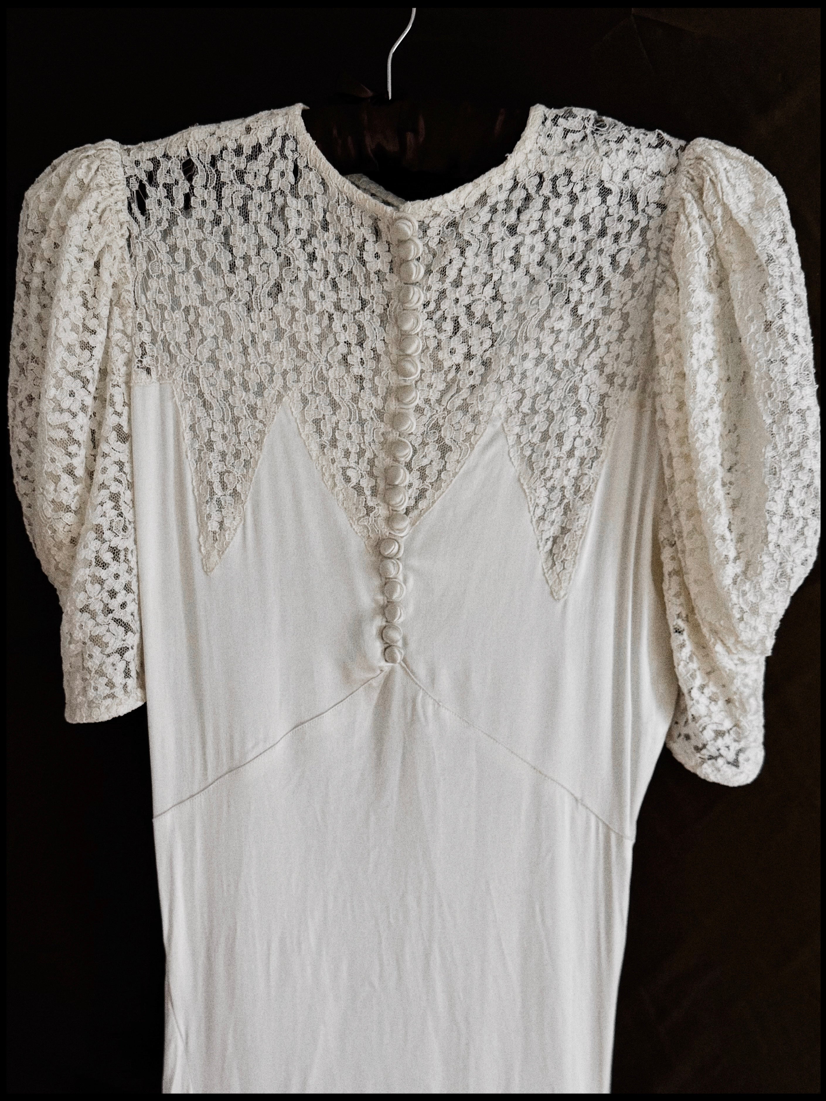 1930s Liquid Silk & Daisy Lace Yoke Gown