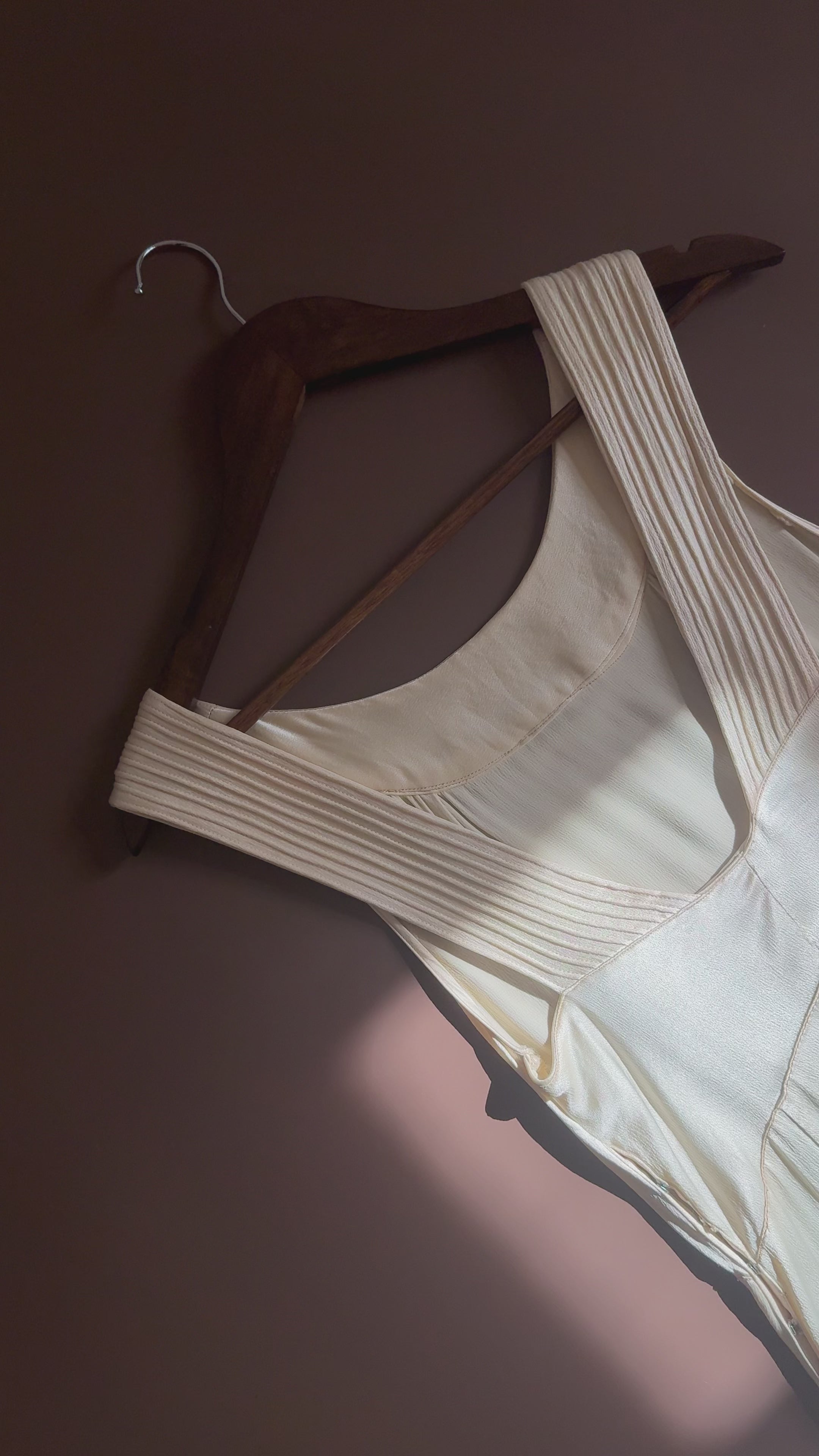 1930s Pintuck Gown