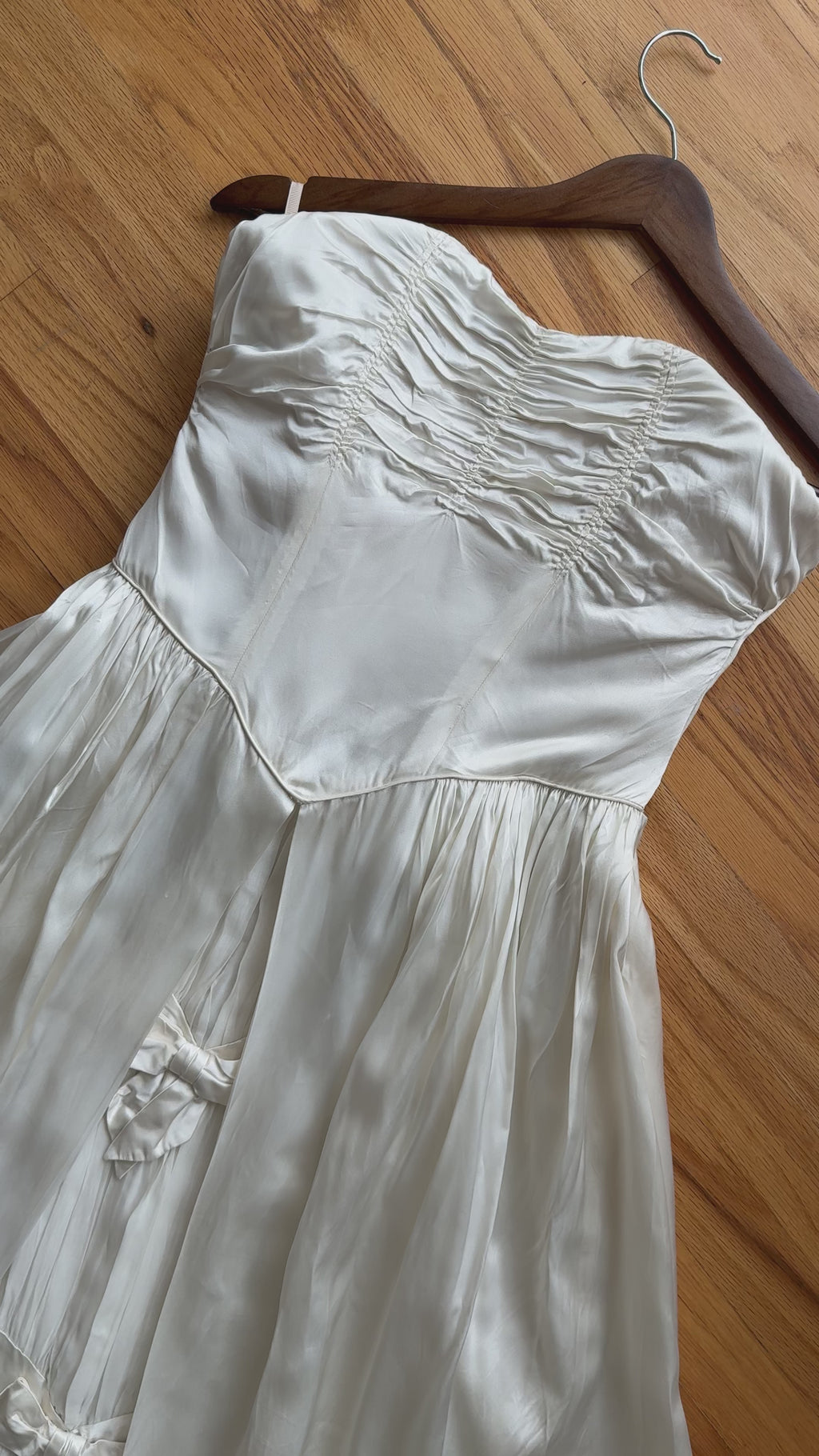 1940s Peak-A-Boo Bow Gown