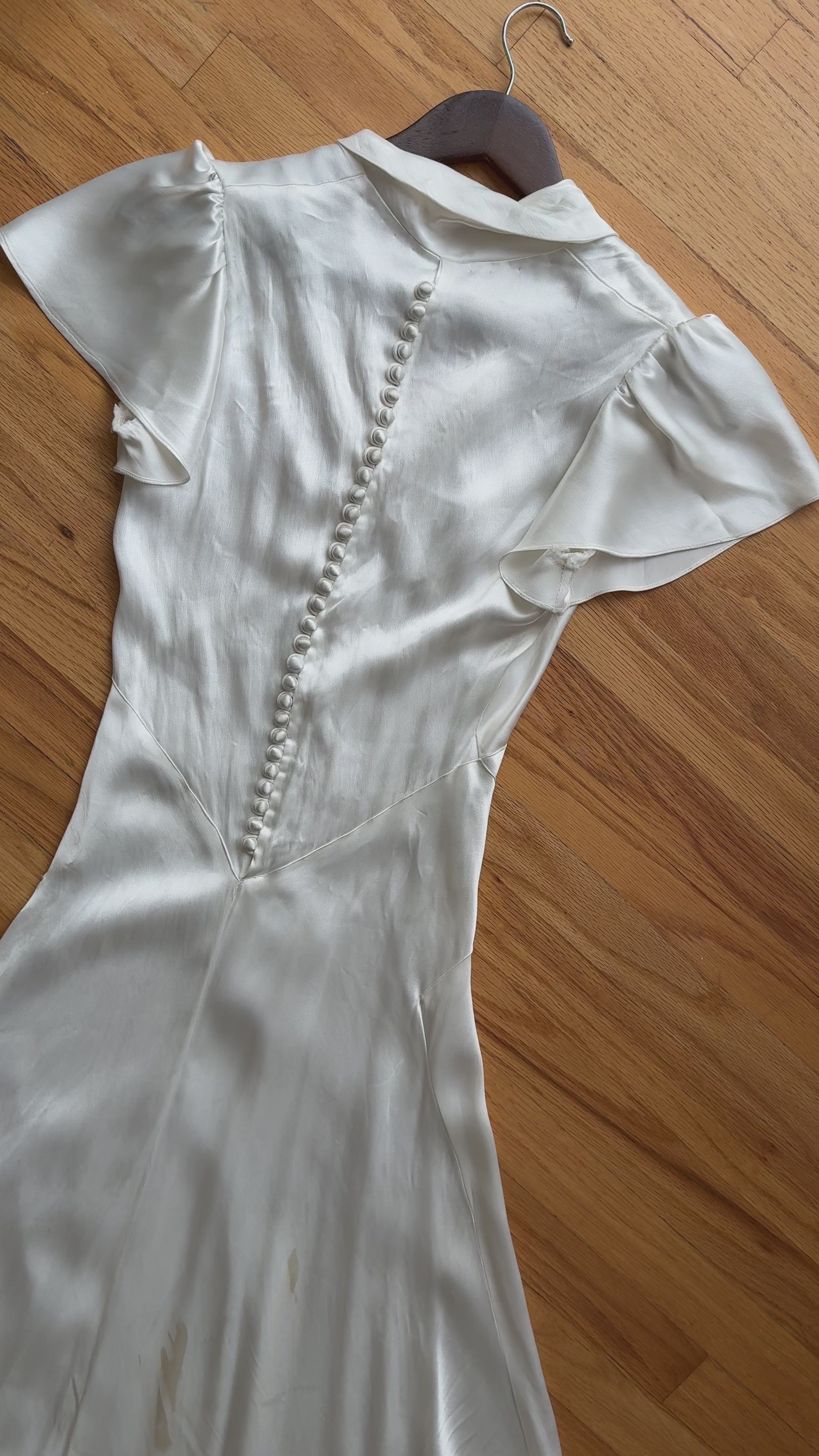 1930s Collar Flutter Sleeve Gown